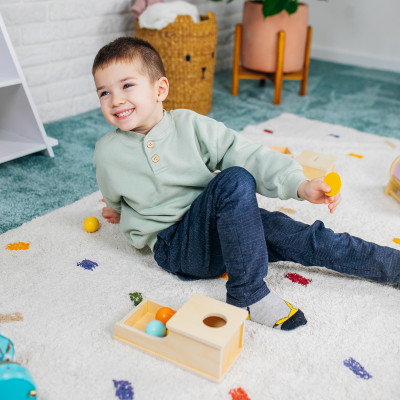 Lange Montessori-Box mit Kugel