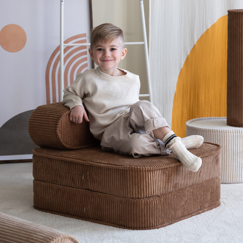 Ausklappbarer Kindersessel Wigiwama® – Toffee Flip Ausklappbarer Kindersessel Wigiwama® – Toffee Flip