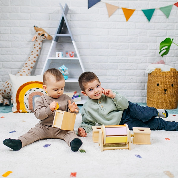 Montessori-Box mit Kugel – Joybex