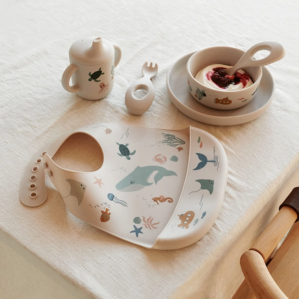 LIEWOOD 5-teiliges Silikon-Geschirrset Ryle Sea Creature Sandy