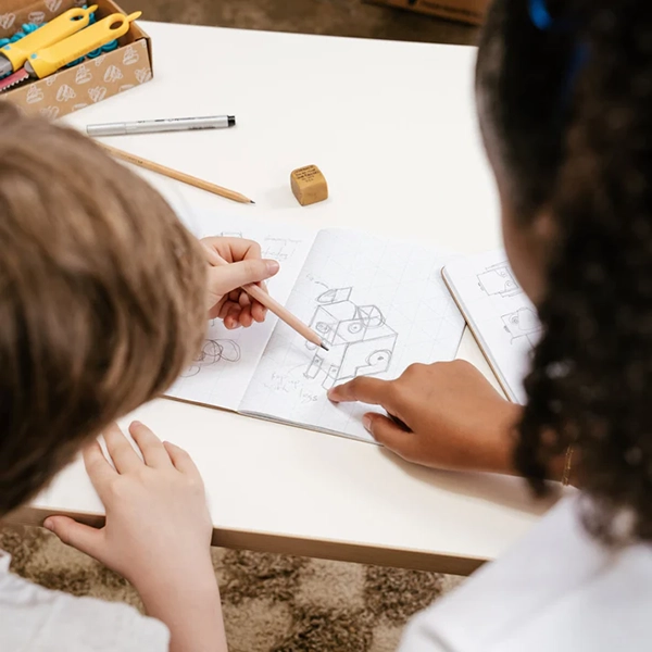 Kreative Ideen aus Karton Makedo