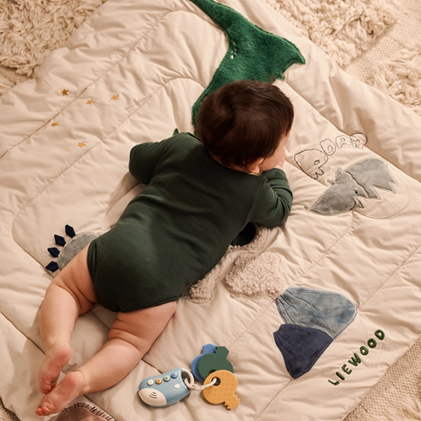 LIEWOOD BERNET Baby-Spieldecke mit Aktivitäten